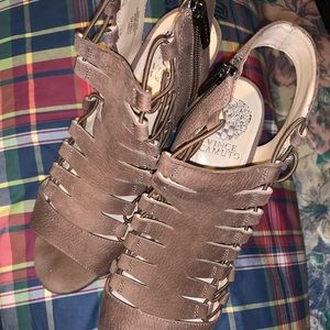 Vince Camuto sling back sandal size 10